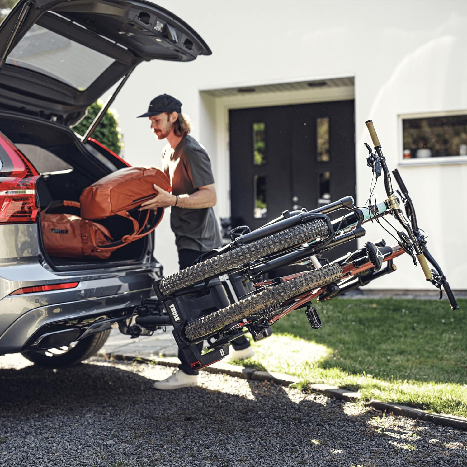 Thule Fahrradträger für Anhängerkupplung – Max. 2 Fahrräder, Klappbar, Für E-Bikes, 60 kg, Robustes Aluminium-Design