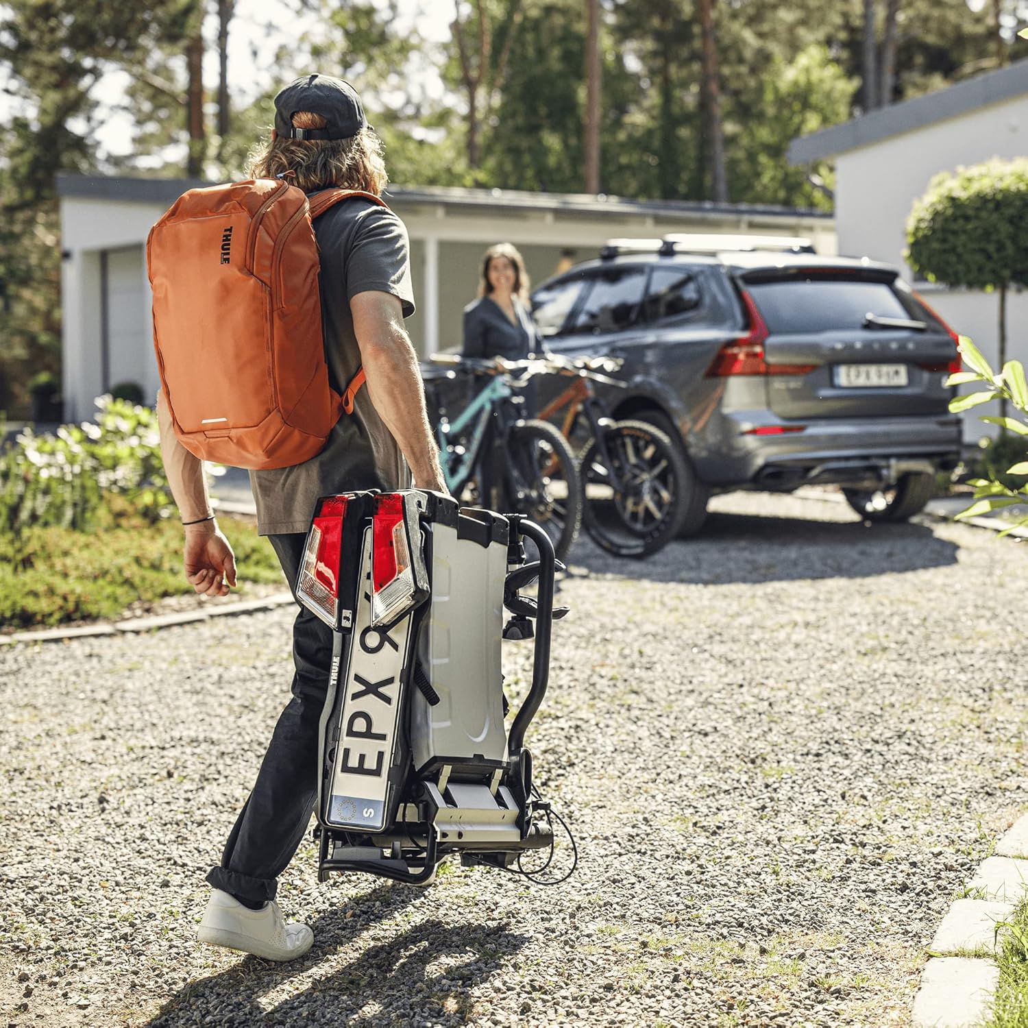 Thule Fahrradträger für Anhängerkupplung – Max. 2 Fahrräder, Klappbar, Für E-Bikes, 60 kg, Robustes Aluminium-Design