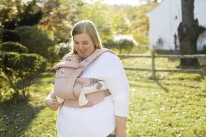 Ergobaby Omni Breeze Babytrage für Neugeborene ab Geburt bis 20kg, 4 Positionen SoftFlex Mesh Ergonomische Babybauchtrage Rückentrage Baby-Tragetasche, Natural Beige